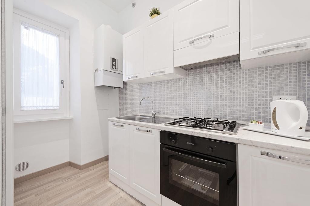 White Flat Colosseo Rome Chambre photo